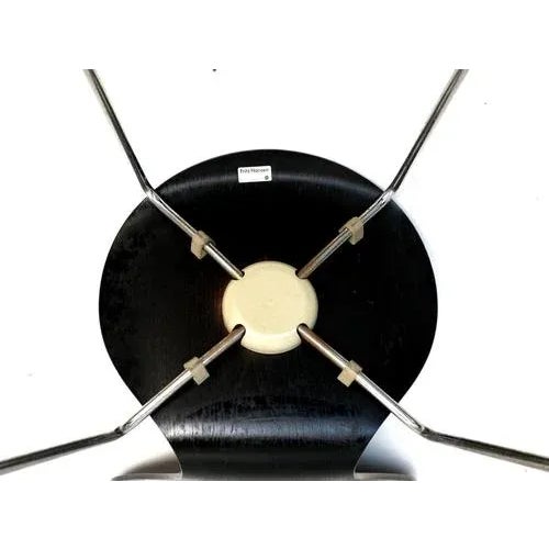 Metal Vintage Butterfly Chairs by Arne Jacobsen for Fritz Hansen, Set of 4 For Sale - Image 7 of 8