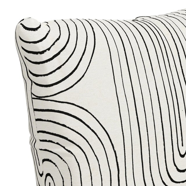 Contemporary 18" Indoor/Outdoor Pillow Ink Oblong For Sale - Image 3 of 5