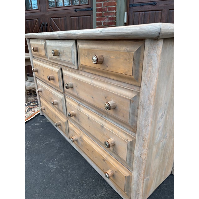 Stunning Bedroom Set, Solid Wood, Intricate Design, Queen For Sale - Image 10 of 11