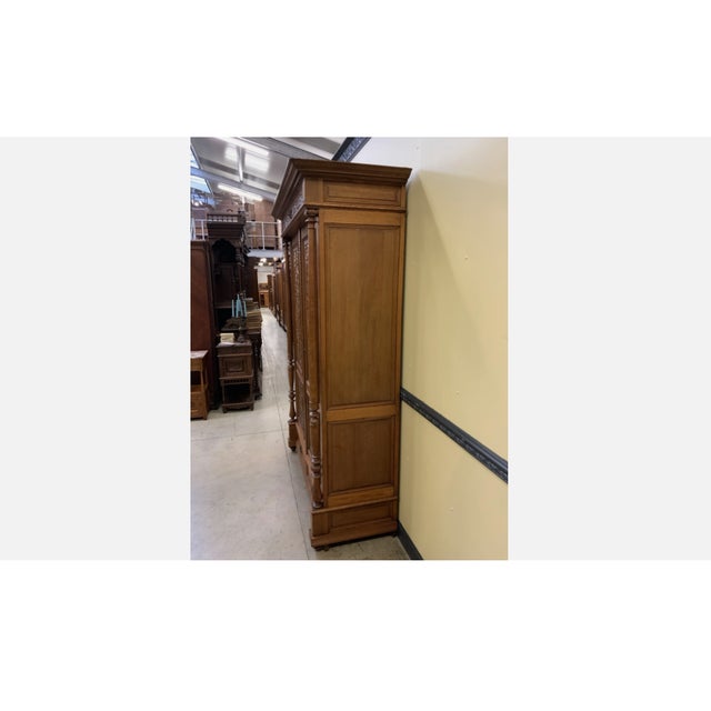 Antique Neo-Renaissance Wardrobe in Oak, 1880 For Sale - Image 4 of 11