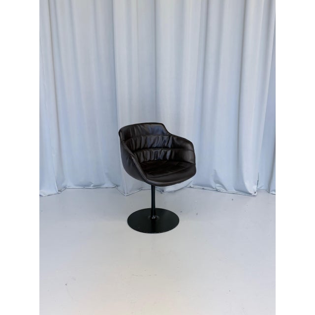 Modern Vintage Brown Leather Swivel Cocktail Chairs, Italy, 1980s, Set of 2 For Sale - Image 3 of 10