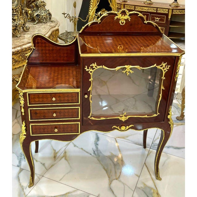 2000 - 2009 Louis XV Style Marquetry Bedside Cabinet With 3 Drawers and Glass Door For Sale - Image 5 of 5
