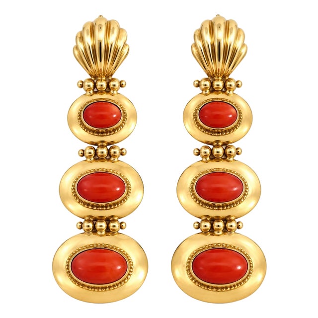 Vintage 18k Yellow Gold 3-Station Cabochon Coral Shell Dangle Drop Earrings, Pair For Sale