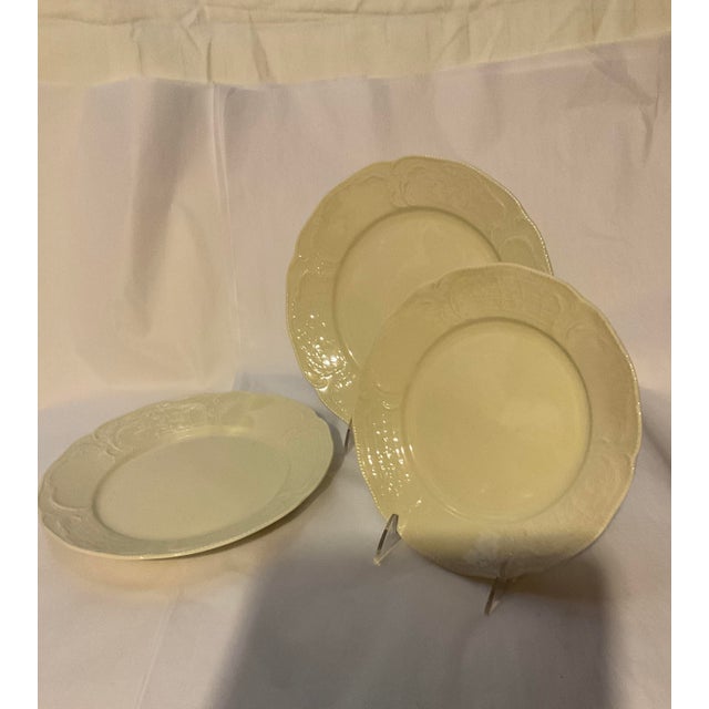New 1980s Porcelain Ivory by Rosenthal - Set of 60 Pieces For Sale In New York - Image 6 of 12