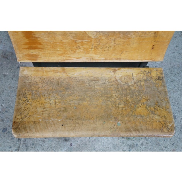 Antique T. Kundtz Co. American Solid Maple Classroom School Desk Cast Iron 1900 For Sale - Image 13 of 18