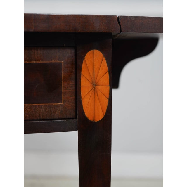 Pair of Mahogany Federal Style Inlaid Drop Side Pembroke Tables For Sale - Image 9 of 18