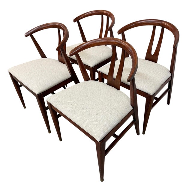 Mid-Century Modern Mid-Century Modern Wishbone Dining Chairs - Set of 4 For Sale - Image 3 of 9