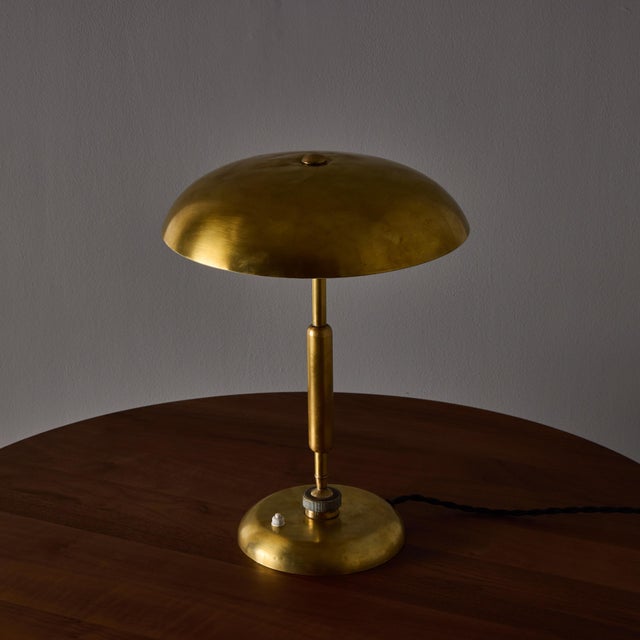 1940s Giovanni Michelucci Patinated Brass Adjustable Banker Lamp for Lariolux For Sale - Image 11 of 18