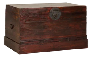 Antique Reddish Brown Lacquered Elm Trunk with Brass Lock and Raised Base