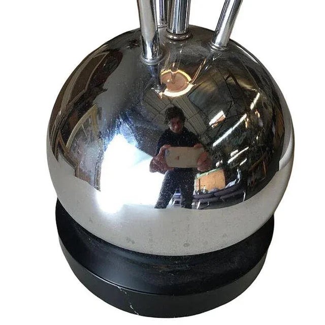 1970s Space Age Chrome Ball Table Lamp W/ Fours Lights, Attributed to Torino For Sale In Los Angeles - Image 6 of 9