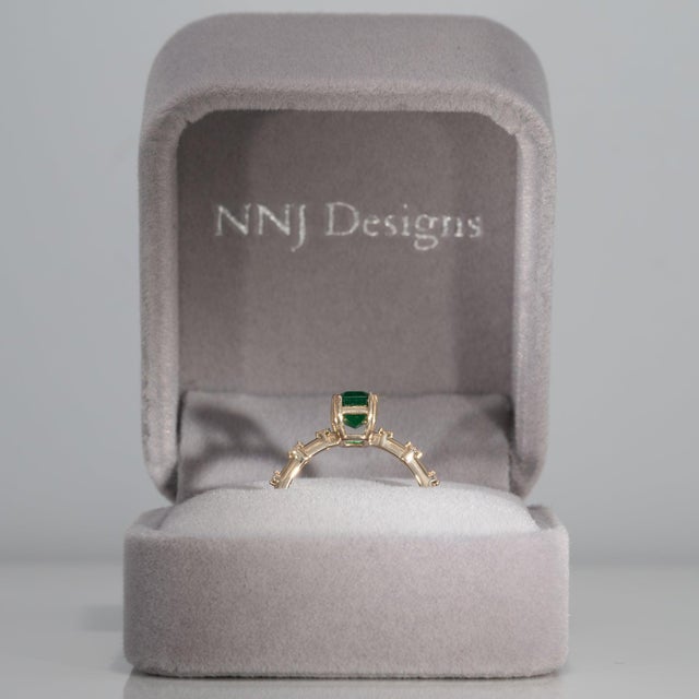 1.2Ct Zambian Emerald Ring With Earth-Mined Diamond Accents: Solid 14k Gold, Size 6.75 For Sale - Image 4 of 9