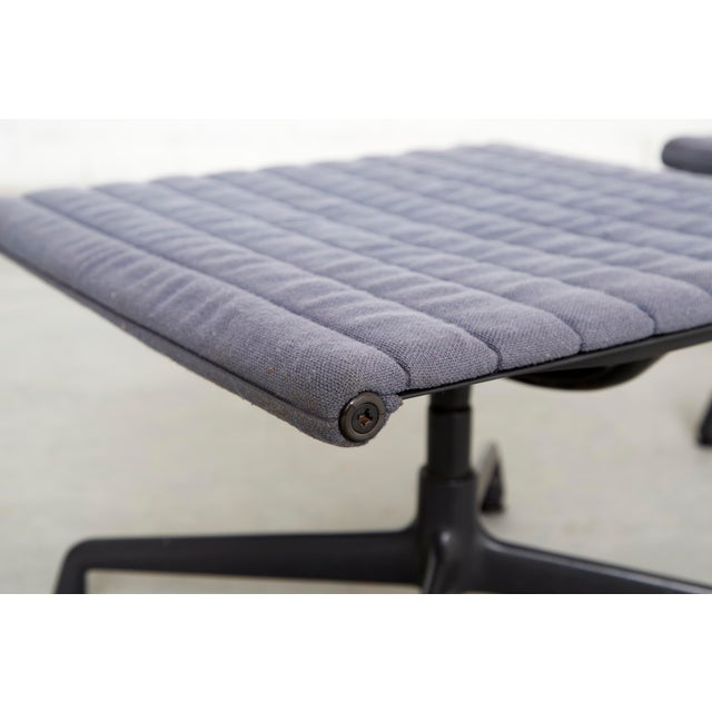 EA124 Chair and EA125 Ottoman by Charles & Ray Eames for Vitra/Herman Miller, 1980s, Set of 2 For Sale - Image 13 of 18