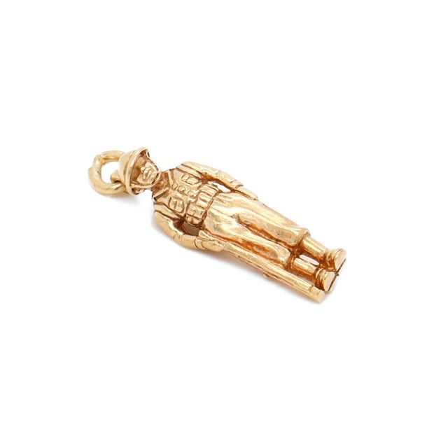 Gold Vintage 14k Gold Figural u.s. Army Soldier Charm for a Bracelet For Sale - Image 8 of 13