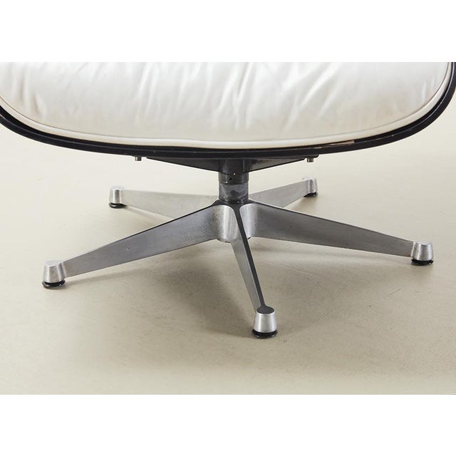 Set of Model 670 Lounge Chair and 671 Ottoman by Charles and Ray Eames by ICF for Herman Miller, 1960s-1970s For Sale - Image 10 of 13