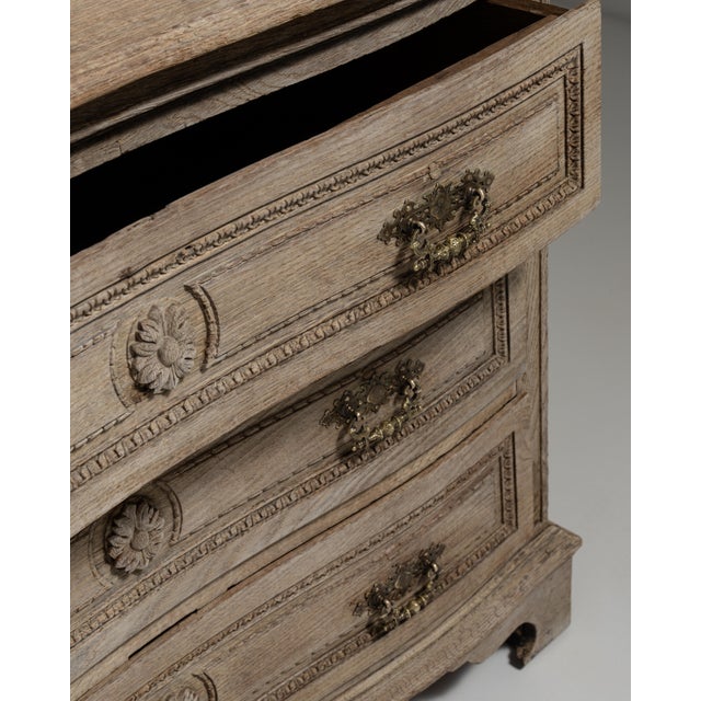 19th Century Louis XV Oak Chest of Drawers For Sale - Image 11 of 18