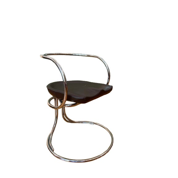 Bauhaus Pair of Vladimir Tatlin Constructivist Cantilever Chairs by Gordon International, 1987 – Chrome & Leather – Documented For Sale - Image 3 of 9