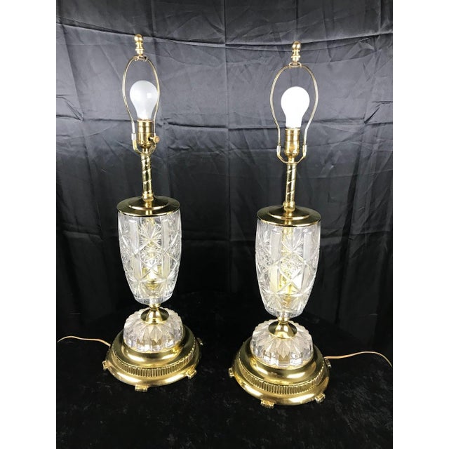 The Luminaries: A Rare Pair of 1970s Internally Lit Lead Crystal Statement Lamps For Sale - Image 4 of 12