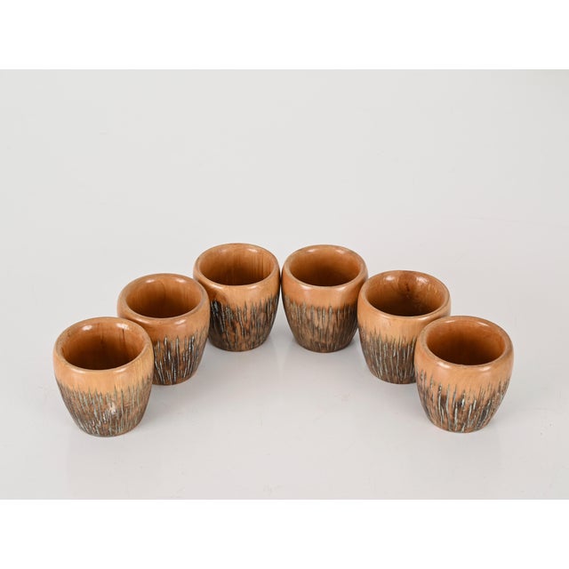 Wood Bar Set in Carved Wood and Brass by Aldo Tura for Macabo, Italy, 1950s, Set of 8 For Sale - Image 7 of 18