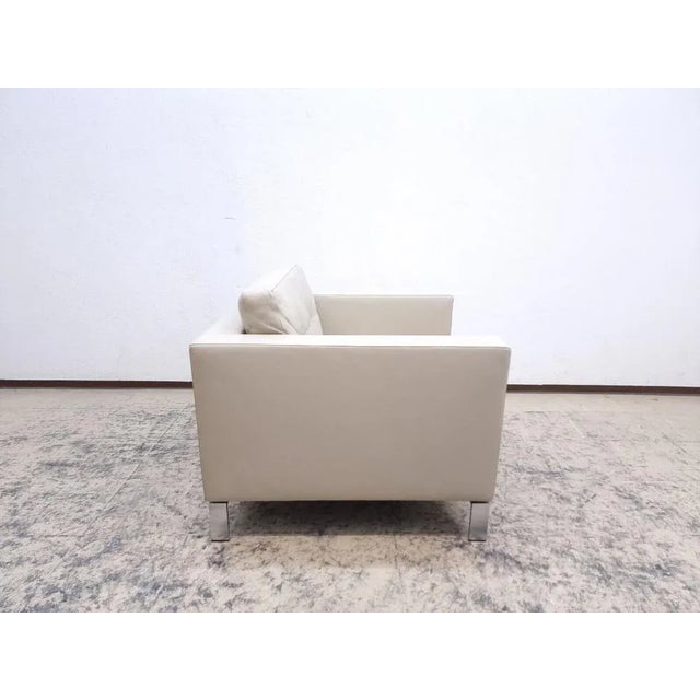 German Grey 502 Chair in Leather from Walter Knoll, in Flawless conditions. Designed from 2000 This piece has an...