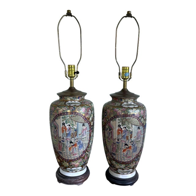 Early 20th Century Pair of Large Chinese Famille Rose Converted Vase Table Lamps For Sale
