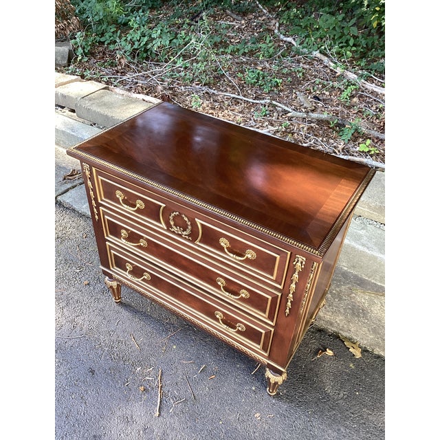 Neoclassical Late 20th Century EJ Victor Newport Historic Collection Neoclassical Three-Drawer Commode For Sale - Image 3 of 7