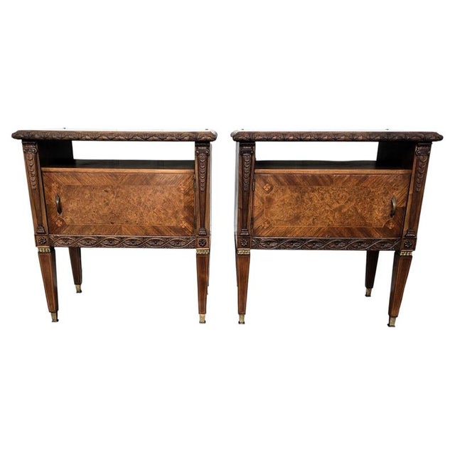 Mid-Century Italian Art Deco Style Nightstands in Walnut with Glass Tops, 1950s, Set of 2 For Sale - Image 12 of 12