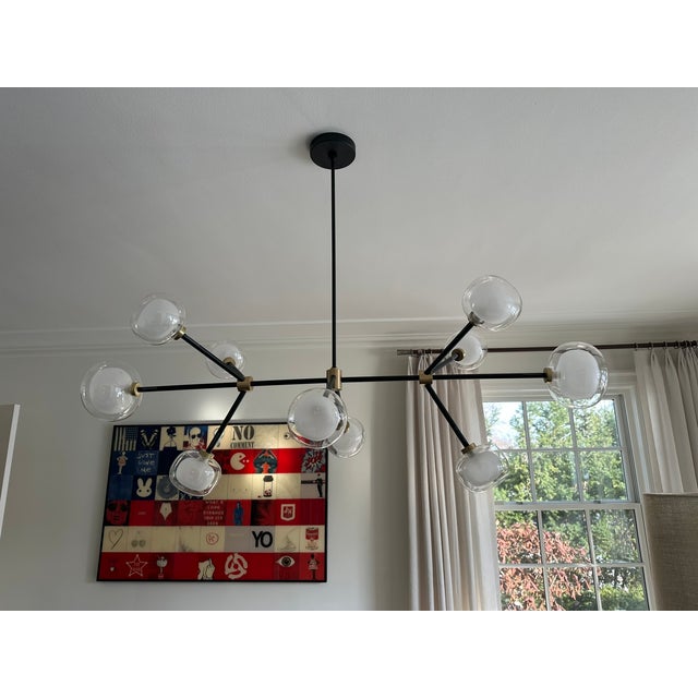 High-End Nobila Linear Chandelier – Sculptural Modern Elegance Make a bold statement with this striking Nobila-style...