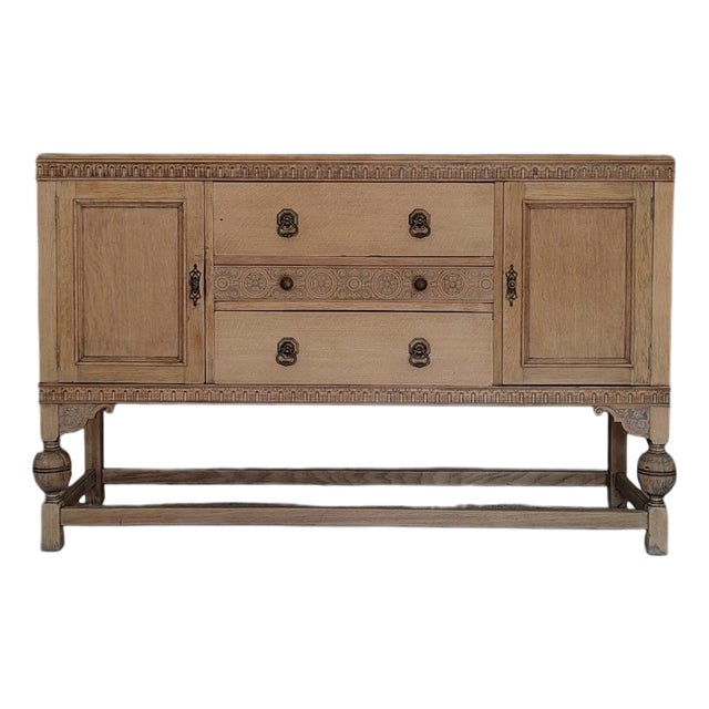 Early 1900s Natural Tiger Oak Sideboard With Carved Detailing For Sale