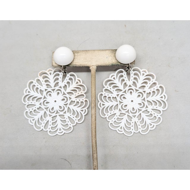 1960s Vintage 1960s Signed Napier White Lucite Cut Out Drop Clip Earrings For Sale - Image 5 of 7