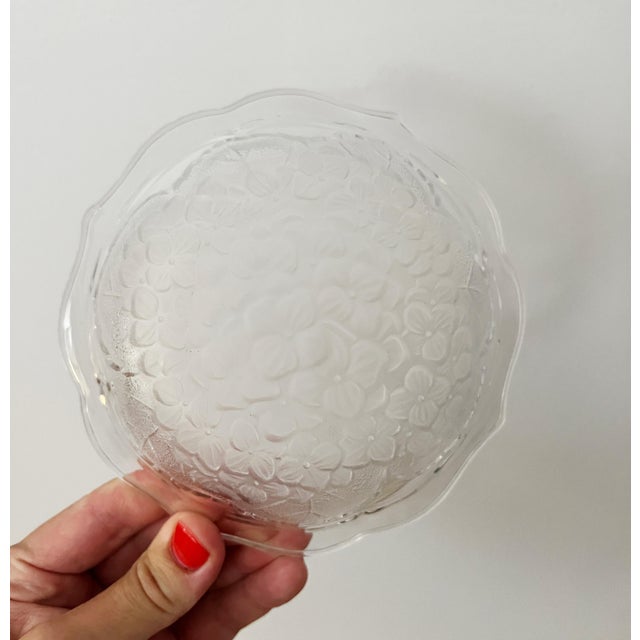 Vintage Mid-Century Modern Small Glass Floral Motif Bowls - Set of 3 For Sale - Image 4 of 6