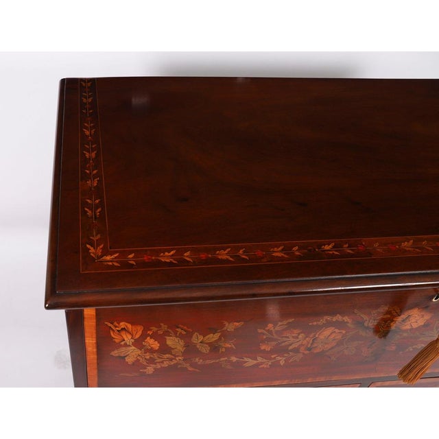 Antique Early George II Inlaid Mahogany Chest with Secretaire, 18th Century For Sale - Image 6 of 18