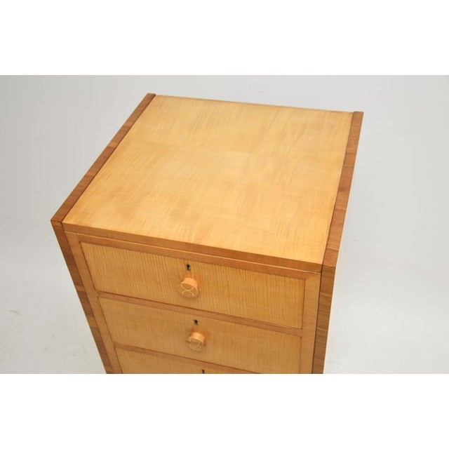 Wood Art Deco Sycamore Chest of Drawers attributed to Hille, 1920s For Sale - Image 7 of 11