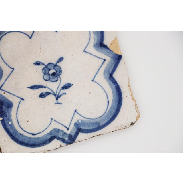 Blue 18th Century Blue & White Flower Set of Two Tiles, Portuguese For Sale - Image 8 of 12