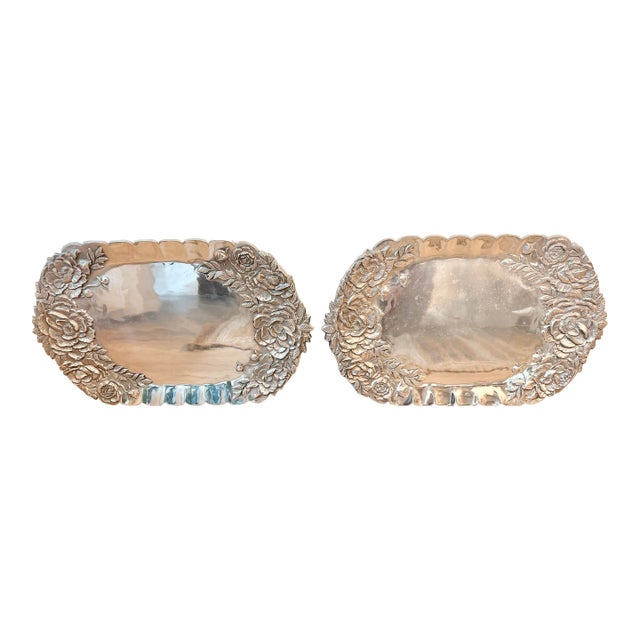 Arthur Court 1991 Large Botanical Relief Aluminum Entertaining Trays by Designer Susan Stocking– Set of 2 For Sale