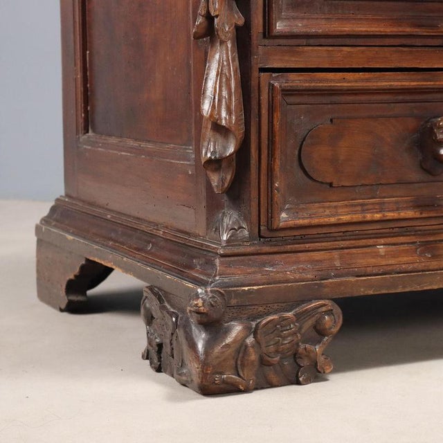 Brown Baroque Chest of Drawers in Walnut and Poplar For Sale - Image 8 of 12