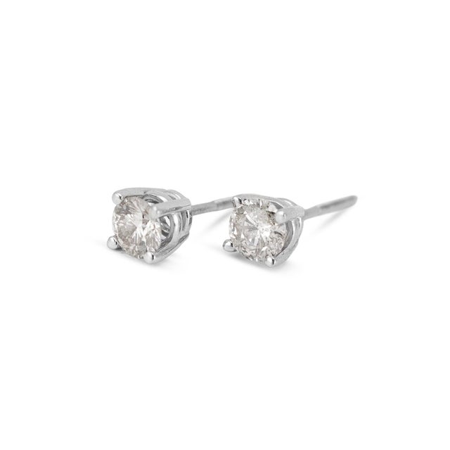 Gender: Unisex Metal Type: 14K White Gold Length: 0.75 inches Width: 3.90 mm Weight: 0.81 grams Unisex 14K white gold,...
