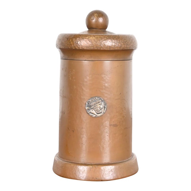 Benedict Studios Arts & Crafts Hammered Copper Humidor, Circa 1910 For Sale