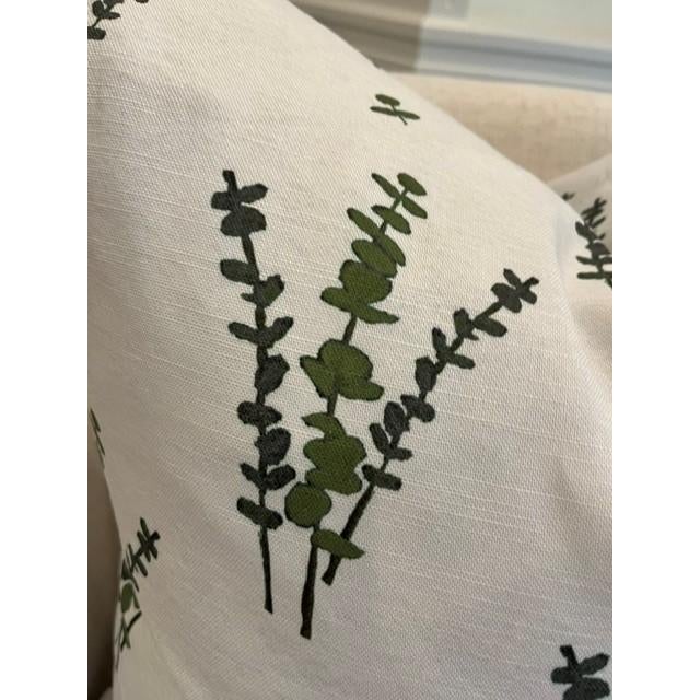 Early 21st Century Truett Designs Linen Blend (95% Cotton 5% Linen) Pillow in White and Forest Geen For Sale - Image 5 of 5