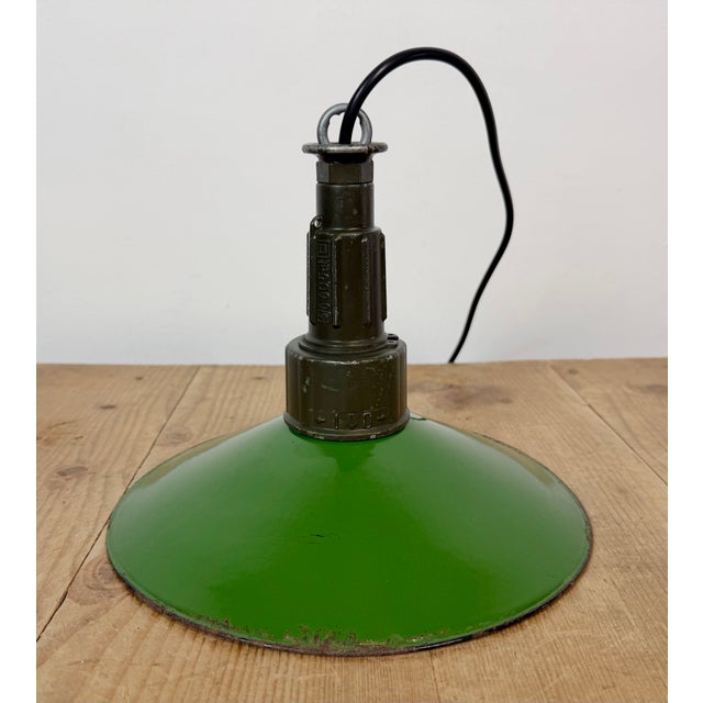 Industrial Green Enamel Military Pendant Lamp with Cast Aluminium Top, 1960s For Sale - Image 12 of 18