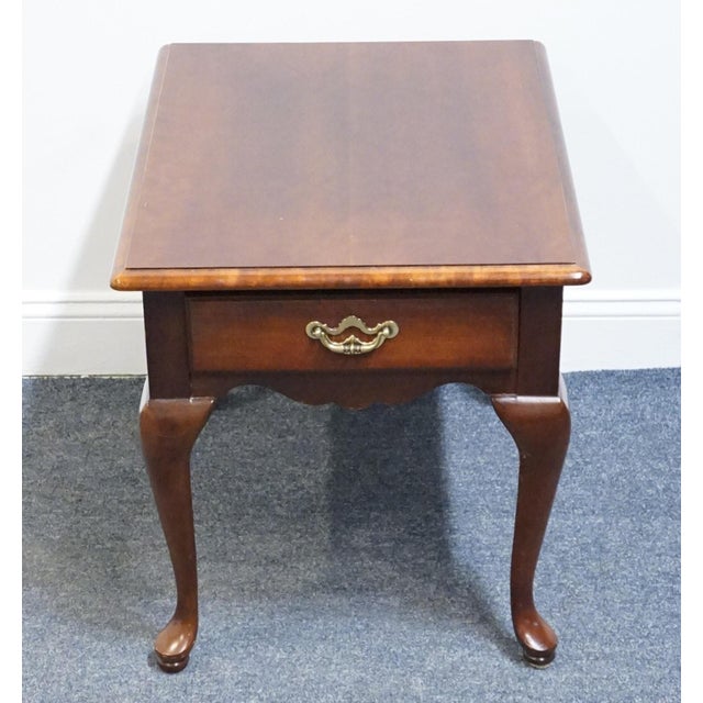 Traditional Thomasville Furniture Collector's Cherry Traditional Style 21" Accent End Table 10131-210 For Sale - Image 3 of 15