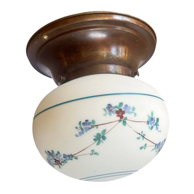 This is just a great fixtute for any smaller area of your home! Fabulous old paint!