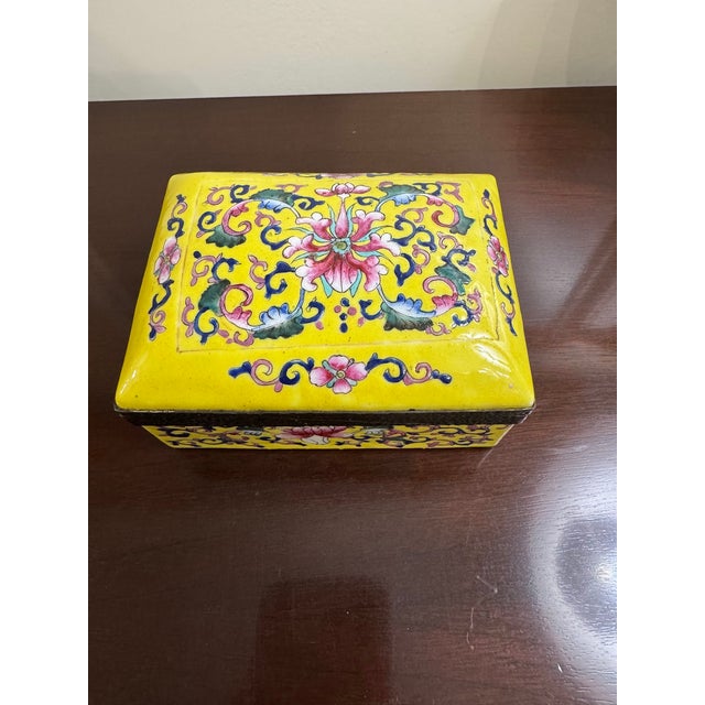 Yellow Chinoiserie Yellow Famille Rose Porcelain Lidded Box With Hand-Painted Florals and Metal Mount For Sale - Image 8 of 18
