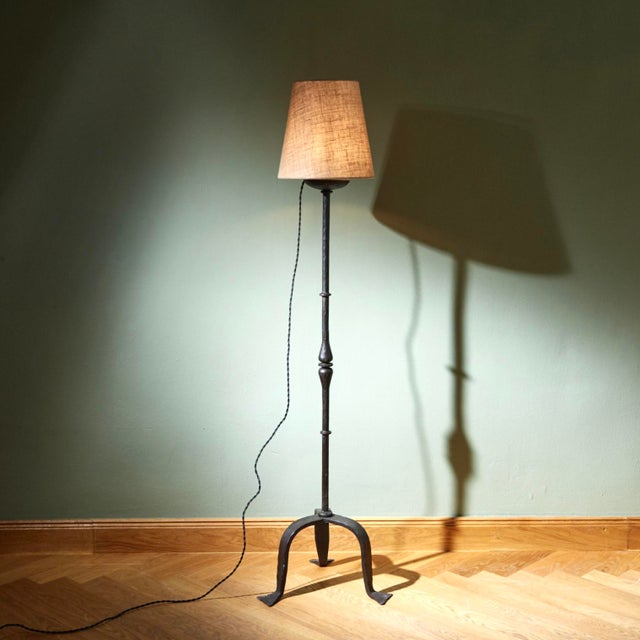 Mid-Century Modern Vintage French Floor Lamp inn Wrought Iron with Tripod Base, 1930s For Sale - Image 3 of 8
