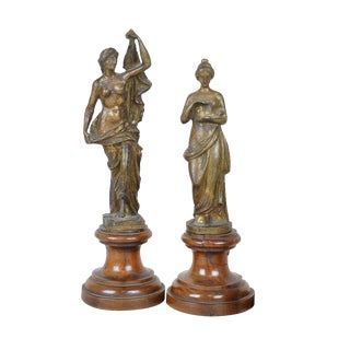 Figure of Women, 19th Century, Bronzes, Set of 2 For Sale