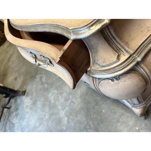 French Louis XV Style Pink Blush & Silver Gilt Serpentine Bombay Chest / Commode For Sale - Image 9 of 10