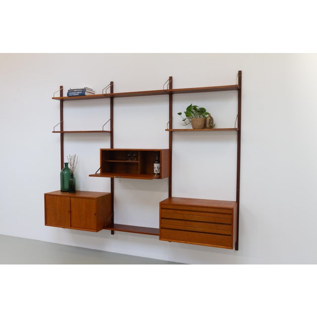Danish Modern Three-Bay Modular Teak Wall Unit by Poul Cadovius for Cado, 1950s For Sale - Image 14 of 18