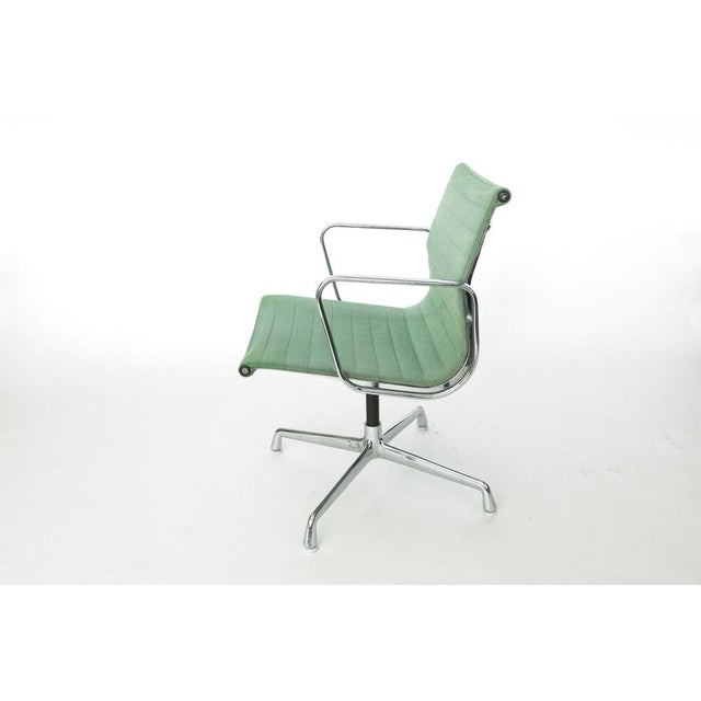 Metal EA 108 Swivel Dining Chair with Aluminium Frame by Charles and Ray Eames for Herman Miller / Vitra, 1970s For Sale - Image 7 of 18