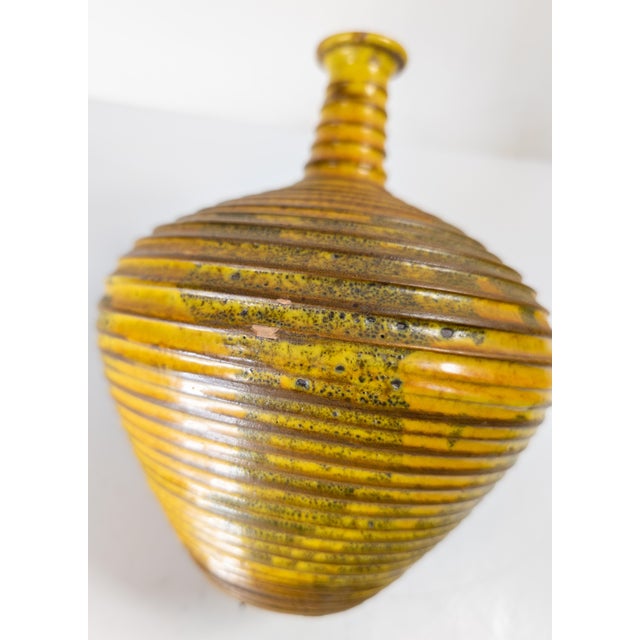 Mid-Century Modern Italian Art Pottery Vase by Alvino Bagni for Raymor For Sale - Image 9 of 14
