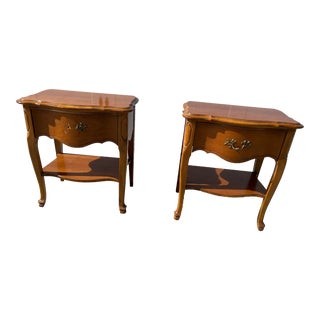 Mid 20th Century Vintage Johnson Carper French Provençal Maple Nightstands - a Pair For Sale