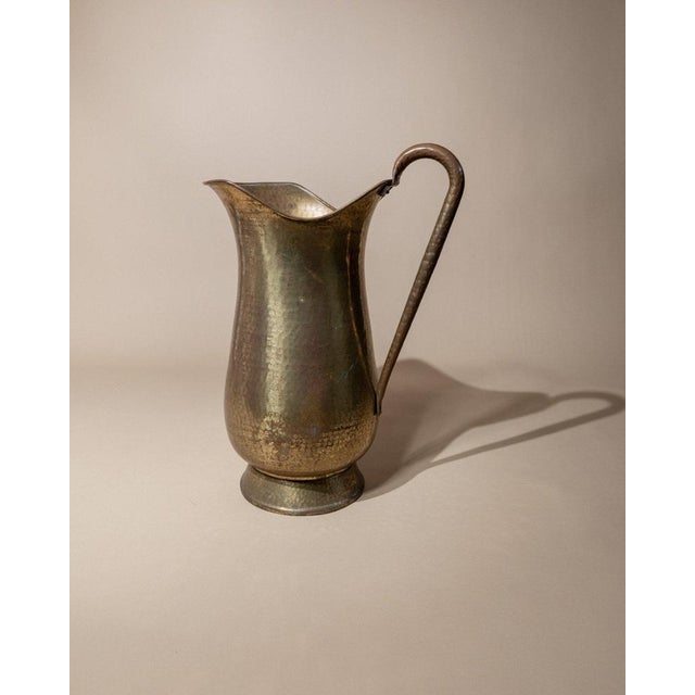 Huge vintage brass jug from the 1950s, handmade in Italy. Versatile use as a vase, umbrella stand or simply as decoration...